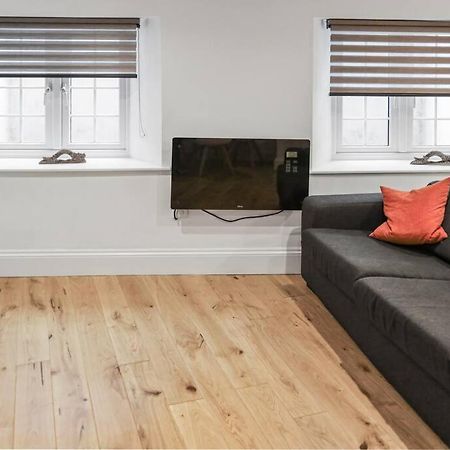 Cosy 1-Bdr W/ Free Parking In Central Reading Ngoại thất bức ảnh