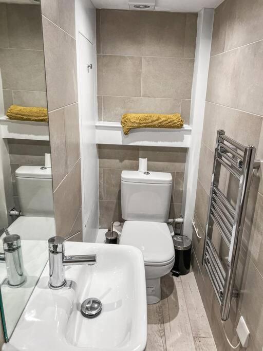 Cosy 1-Bdr W/ Free Parking In Central Reading Ngoại thất bức ảnh