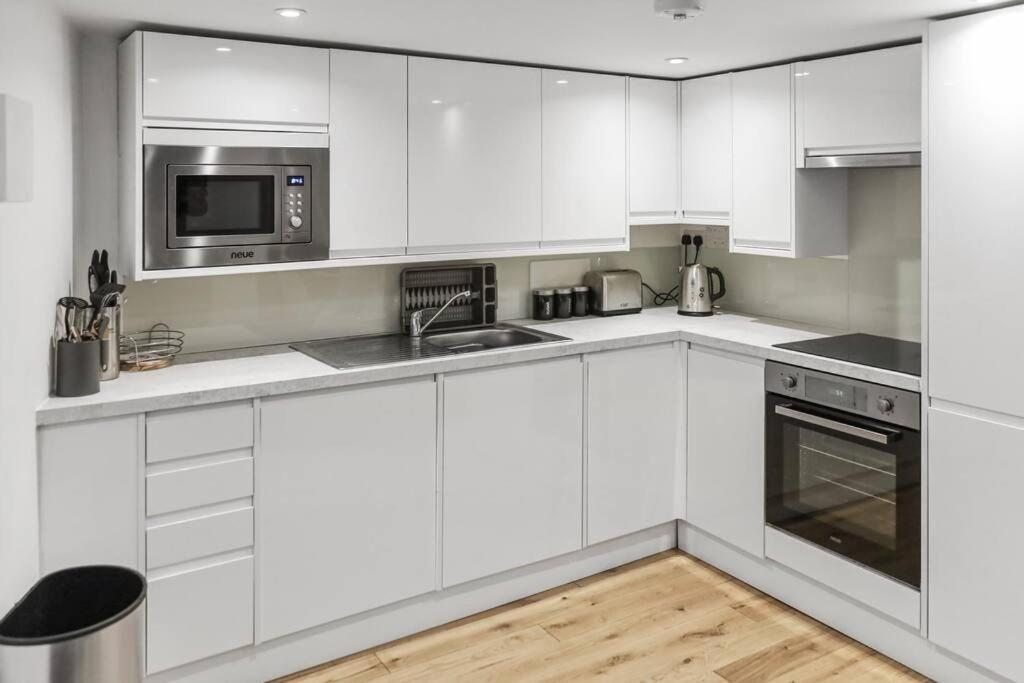 Cosy 1-Bdr W/ Free Parking In Central Reading Ngoại thất bức ảnh
